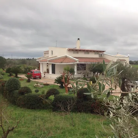 Cosy In With Shared Pool 45 M² * Crispiano