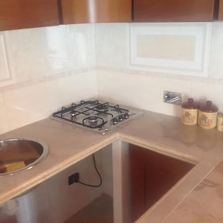 Cosy In With Shared Pool 45 M² *